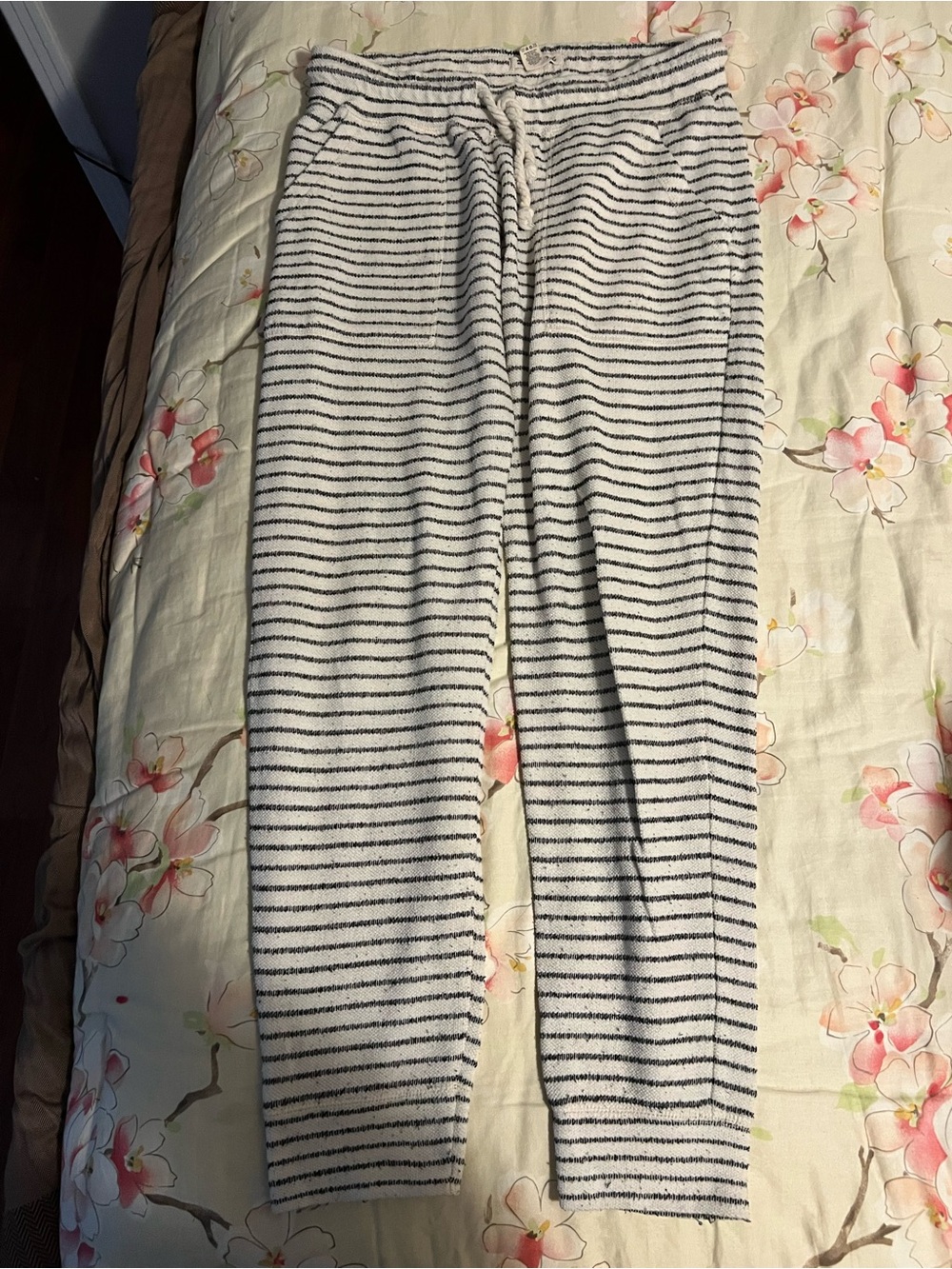 Billabong Women’s  Striped Joggers - Gray & White